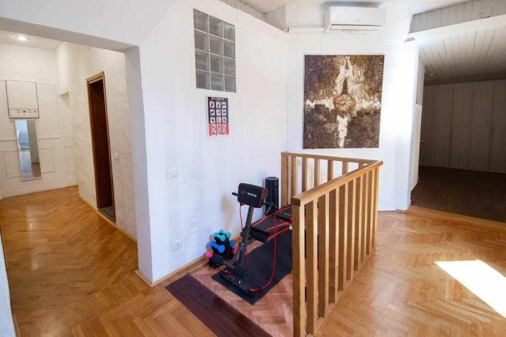 Attic Floor Venice Apartment เมสเตร ภายนอก รูปภาพ